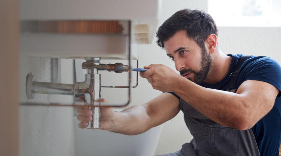 Professional expert plumbing services in Windom, TX